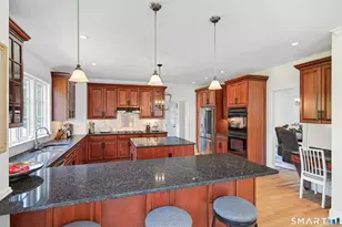 25 Avalon Dr, Middlebury, CT 06762 - Photo 8
