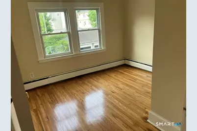 27 Arnold Street, Hartford, CT 06106 - Photo 14