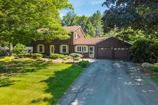 22 Seneca Dr, Vernon, CT 06066 - Photo 2