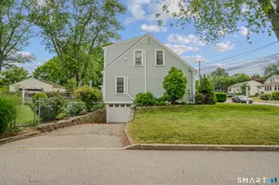 181 Ocean View Ave, Groton, CT 06355 - Photo 4