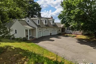 571 Woodland St, Glastonbury, CT 06073 - Photo 4