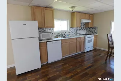 24 E Street, Groton, CT 06340 - Photo 2