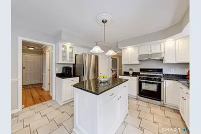 152 Chase Hollow Lane, Glastonbury, CT 06033 - Photo 4