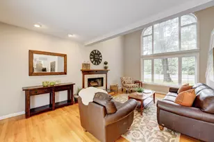 152 Chase Hollow Ln, Glastonbury, CT 06033 - Photo 10