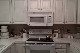75 Washington Ave, Hamden, CT 06518 - Photo 6