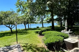 108 Jamestown Rd, Stratford, CT 06614 - Photo 16