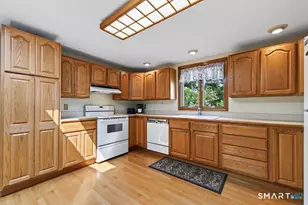 50 Summit Ave, East Haven, CT 06512 - Photo 4