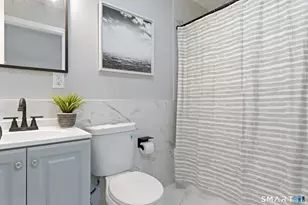 102 Capen St, Hartford, CT 06120 - Photo 32