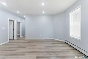 102 Capen St, Hartford, CT 06120 - Photo 8