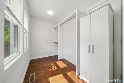 10 Wells Avenue, Stamford, CT 06902 - Photo 12