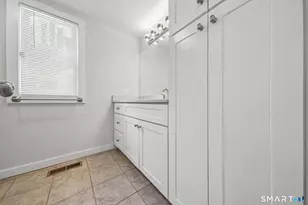 10 Wells Ave, Stamford, CT 06902 - Photo 8