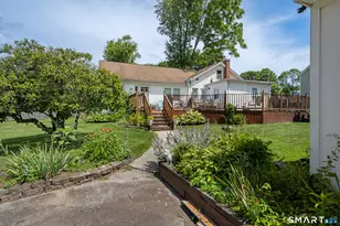 58 Vivian St, Waterford, CT 06385 - Photo 8