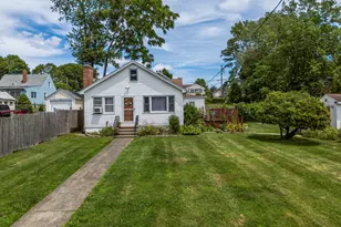 58 Vivian St, Waterford, CT 06385 - Photo 2