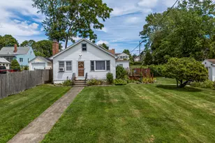 58 Vivian St, Waterford, CT 06385 - Photo 2