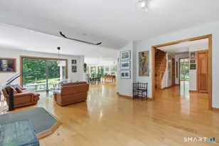 572 Amity Rd, Woodbridge, CT 06525 - Photo 6