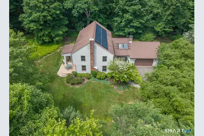 572 Amity Road, Woodbridge, CT 06525 - Photo 2