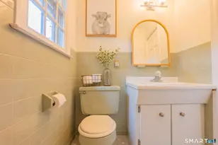 260 Pilgrim Ln, Stratford, CT 06614 - Photo 24