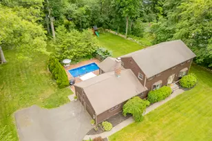 260 Pilgrim Ln, Stratford, CT 06614 - Photo 4