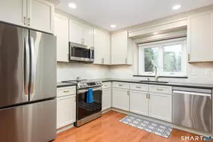 918 Sandstone Dr, South Windsor, CT 06074 - Photo 8