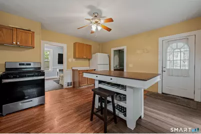 220 Murray Street, Meriden, CT 06450 - Photo 6