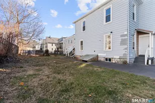 394 Gregory St, Bridgeport, CT 06604 - Photo 24