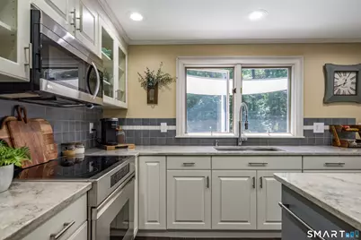 63 Brookmoor Road, Avon, CT 06001 - Photo 8