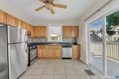 215 Overland Avenue, Bridgeport, CT 06606 - Photo 18