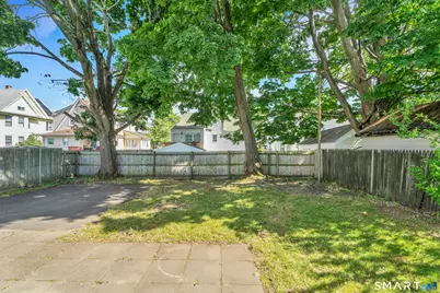 215 Overland Avenue, Bridgeport, CT 06606 - Photo 34