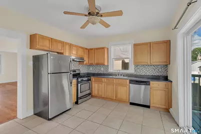 215 Overland Avenue, Bridgeport, CT 06606 - Photo 20