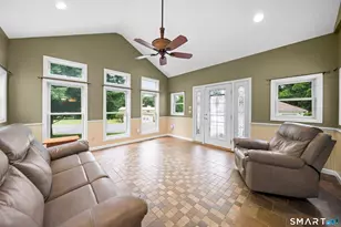 35 North St, Enfield, CT 06082 - Photo 8