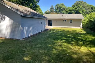 31 Hardwood Rd, Plainville, CT 06062 - Photo 4