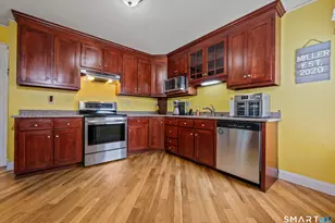 25 Godfrey St, Windham, CT 06226 - Photo 2