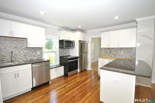 17 Hough St, Plainville, CT 06062 - Photo 4