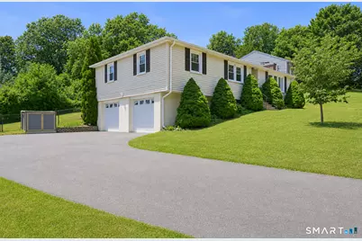 4 Pierson Drive, West Haven, CT 06516 - Photo 2