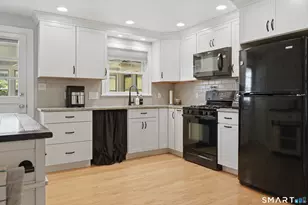 4 Pierson Dr, West Haven, CT 06516 - Photo 6