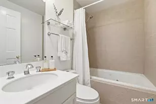 18 W Haviland Ln, Stamford, CT 06903 - Photo 12