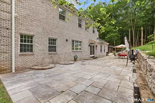 18 W Haviland Ln, Stamford, CT 06903 - Photo 18