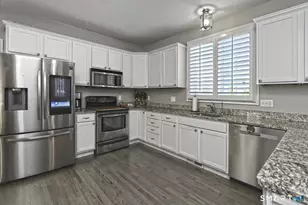 40 Griswold St, East Haven, CT 06513 - Photo 6