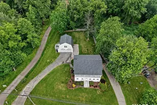 421-Ab Shelton Rd, Trumbull, CT 06611 - Photo 2