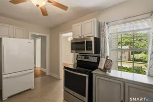 279 Parker St, Manchester, CT 06042 - Photo 6