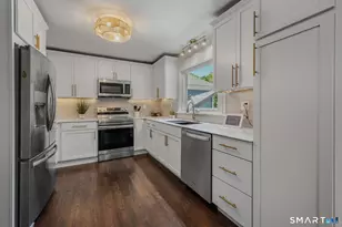 9 Hilltop Terrace, Waterford, CT 06385 - Photo 6