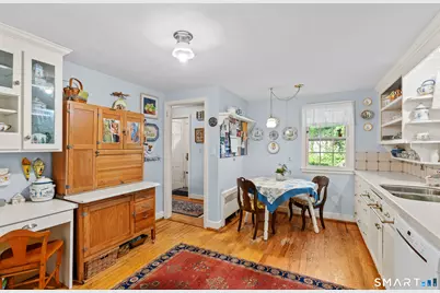 345 Ridgewood Road, West Hartford, CT 06107 - Photo 14