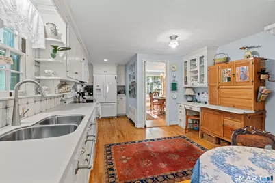 345 Ridgewood Road, West Hartford, CT 06107 - Photo 12