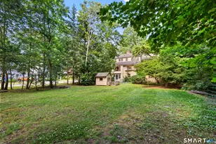 345 Ridgewood Rd, West Hartford, CT 06107 - Photo 32