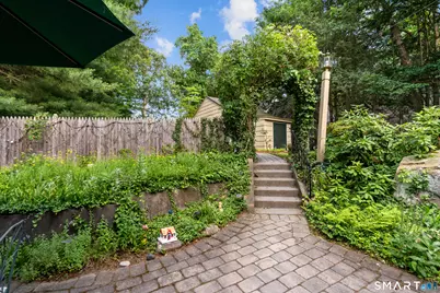 345 Ridgewood Road, West Hartford, CT 06107 - Photo 4