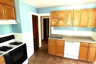 45 Melrose Ave, Bridgeport, CT 06605 - Photo 10
