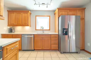 84 Johnson St, Naugatuck, CT 06770 - Photo 10
