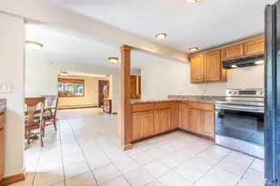 113 Regan Rd, Vernon, CT 06066 - Photo 8