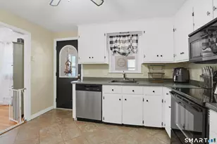 39 Bibeault St, Putnam, CT 06260 - Photo 8