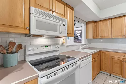 11 Willow Lane #11, Avon, CT 06001 - Photo 16